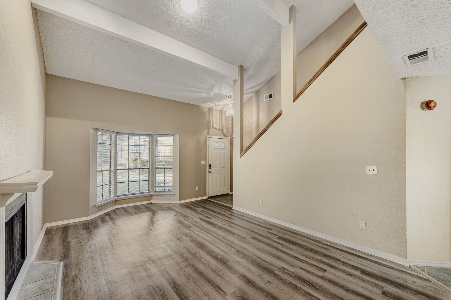 9727 Orangevale Drive Property Photo 4