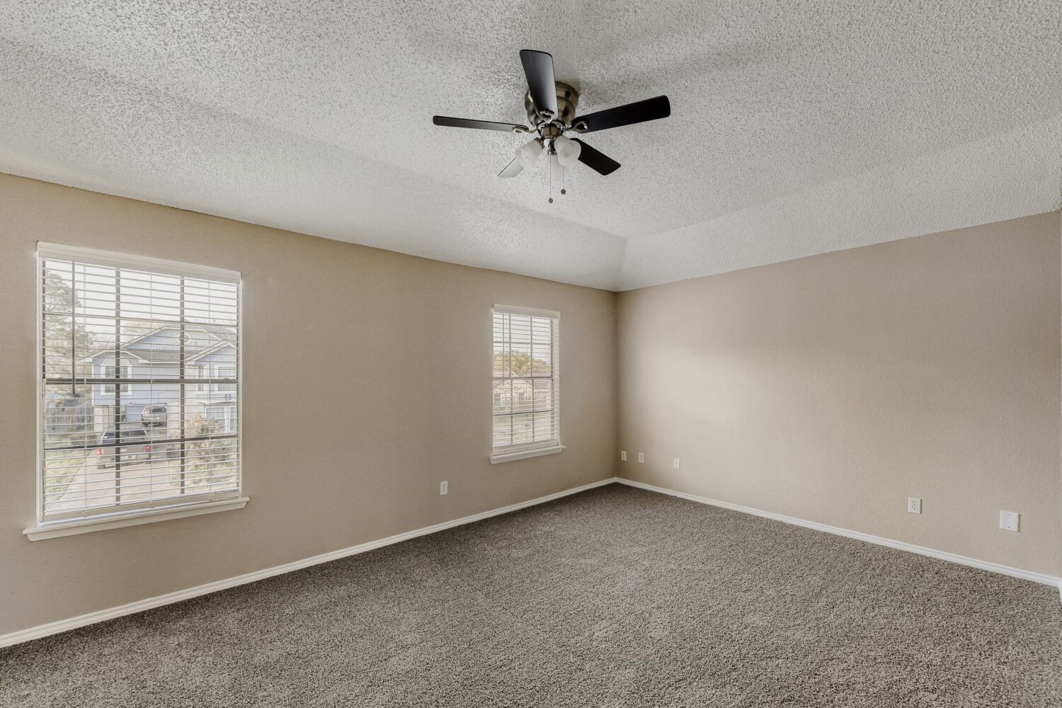 9727 Orangevale Drive Property Photo 9
