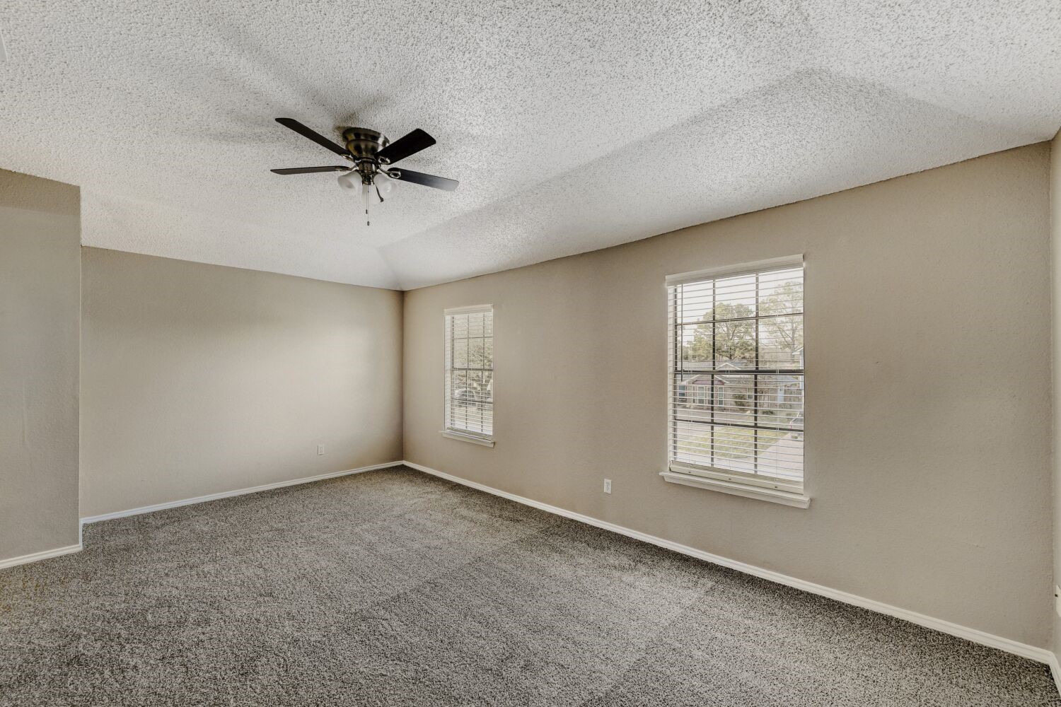 9727 Orangevale Drive Property Photo 10