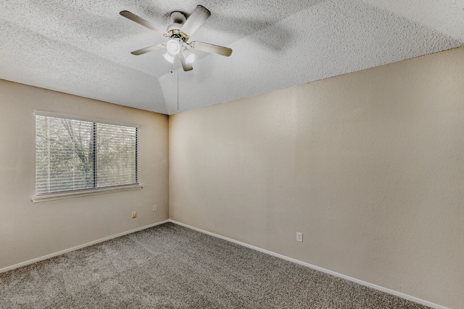 9727 Orangevale Drive Property Photo 15