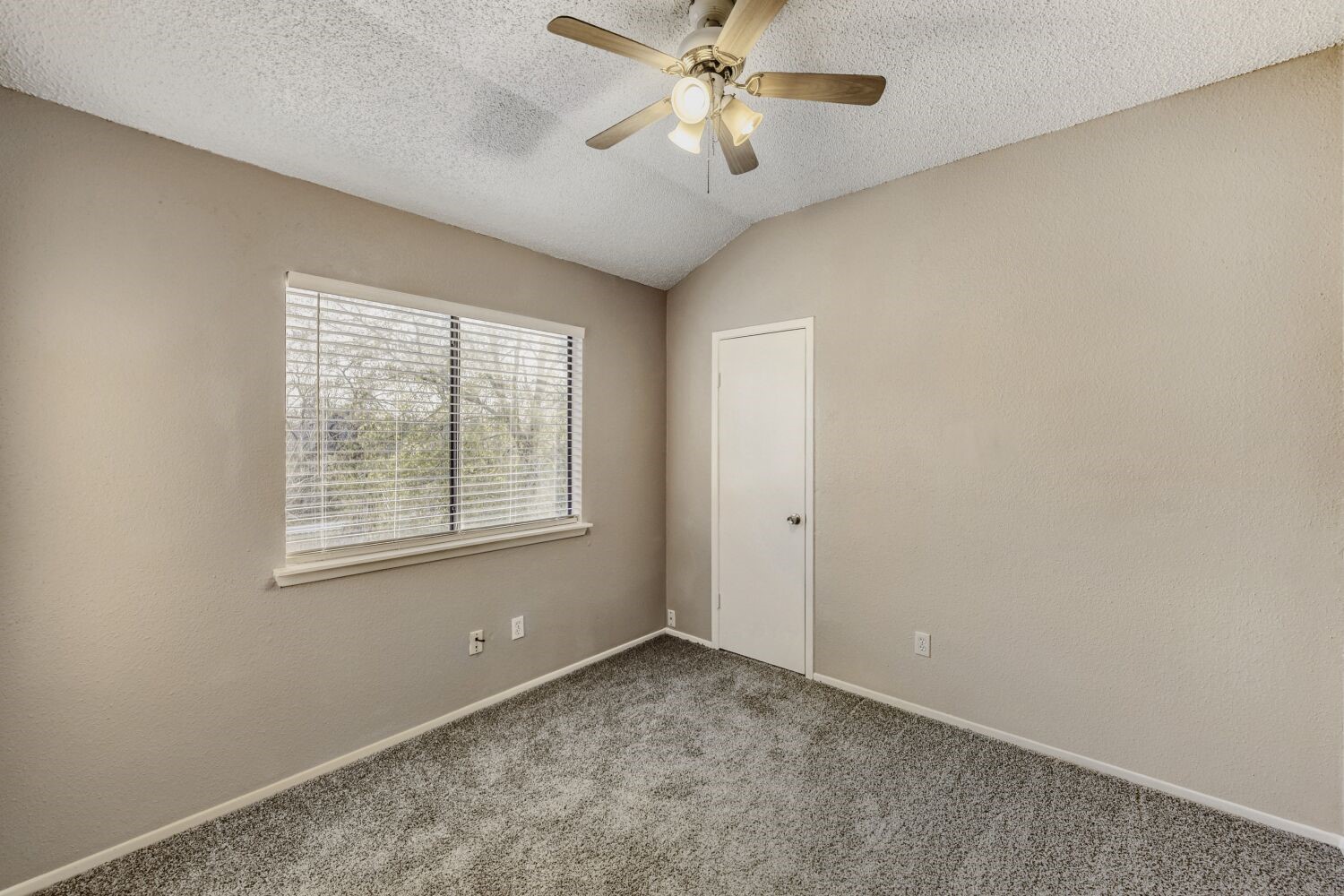 9727 Orangevale Drive Property Photo 18