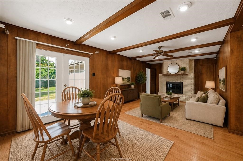 1907 Langford Street Property Photo 3