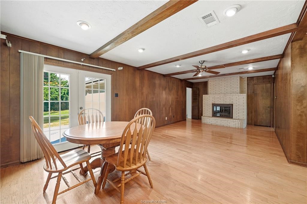 1907 Langford Street Property Photo 10