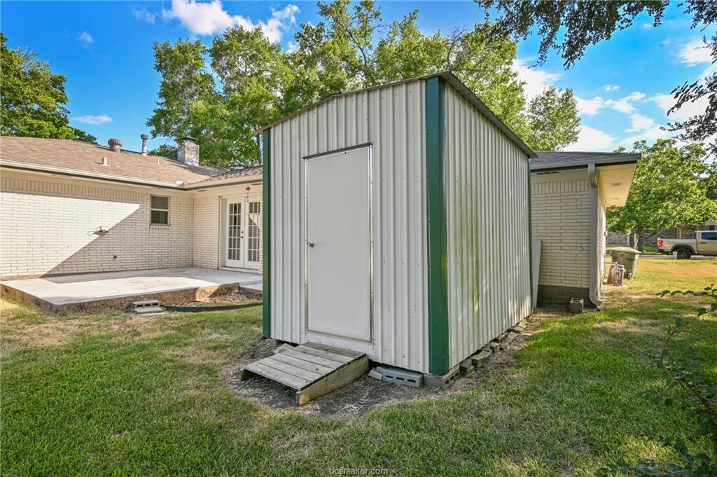 1907 Langford Street Property Photo 23