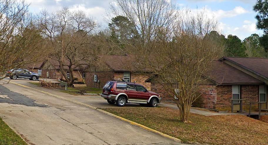 344 Red Bud Lane Property Photo 5