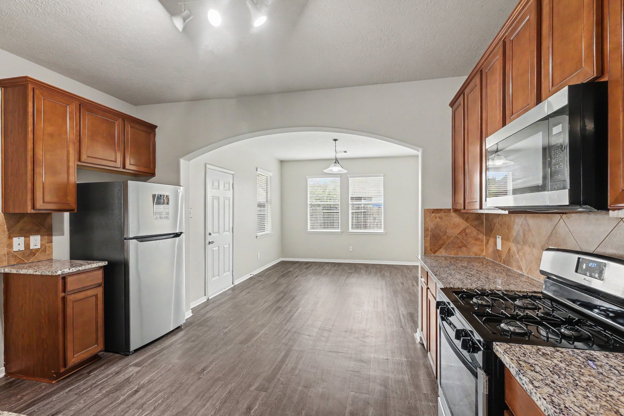 8307 Mandalay Bay Drive Property Photo 7