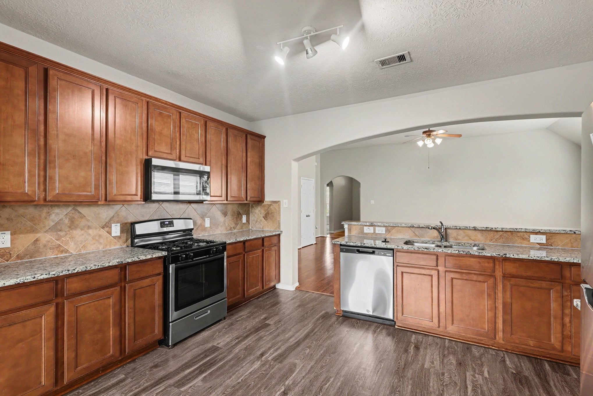 8307 Mandalay Bay Drive Property Photo 8