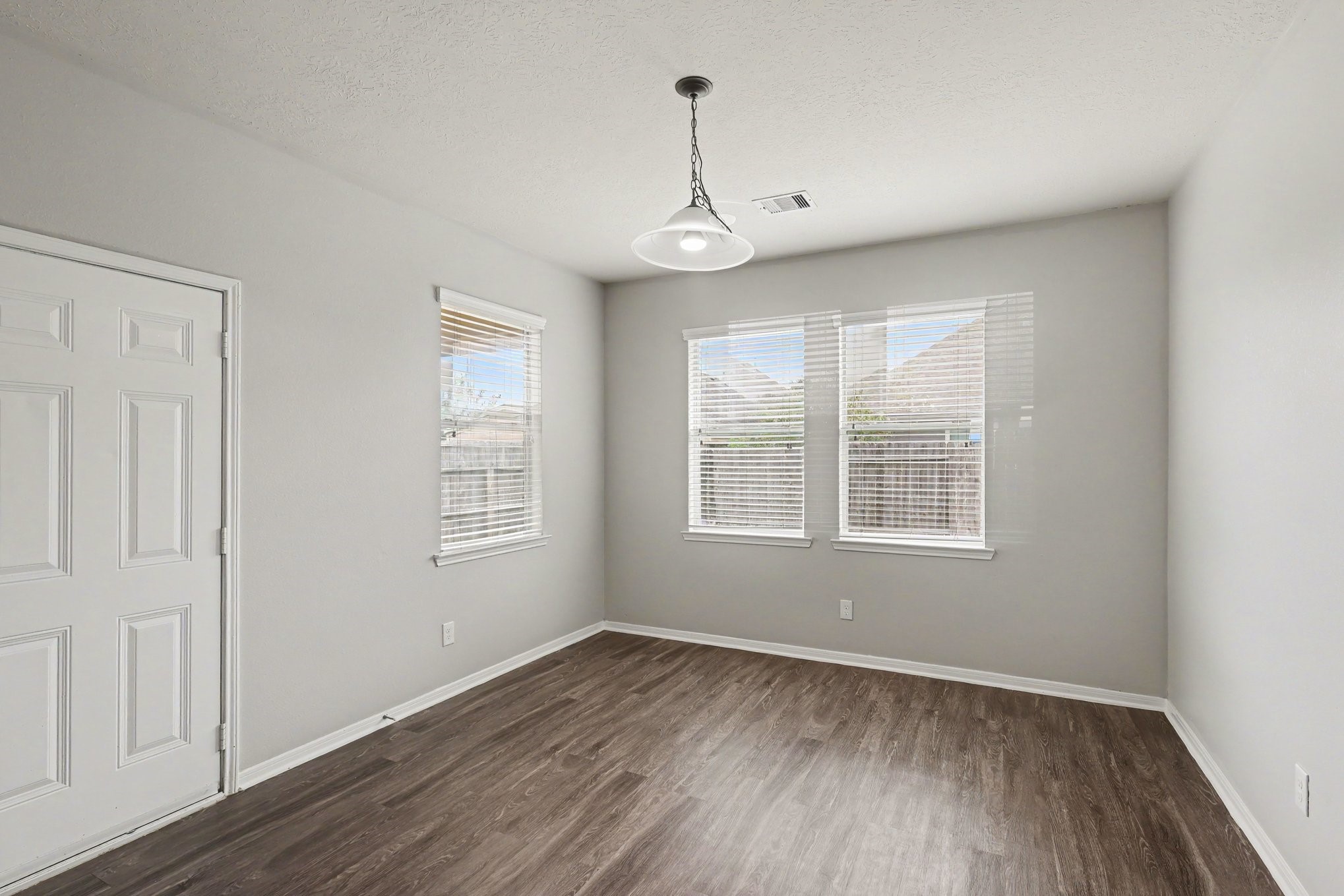 8307 Mandalay Bay Drive Property Photo 10