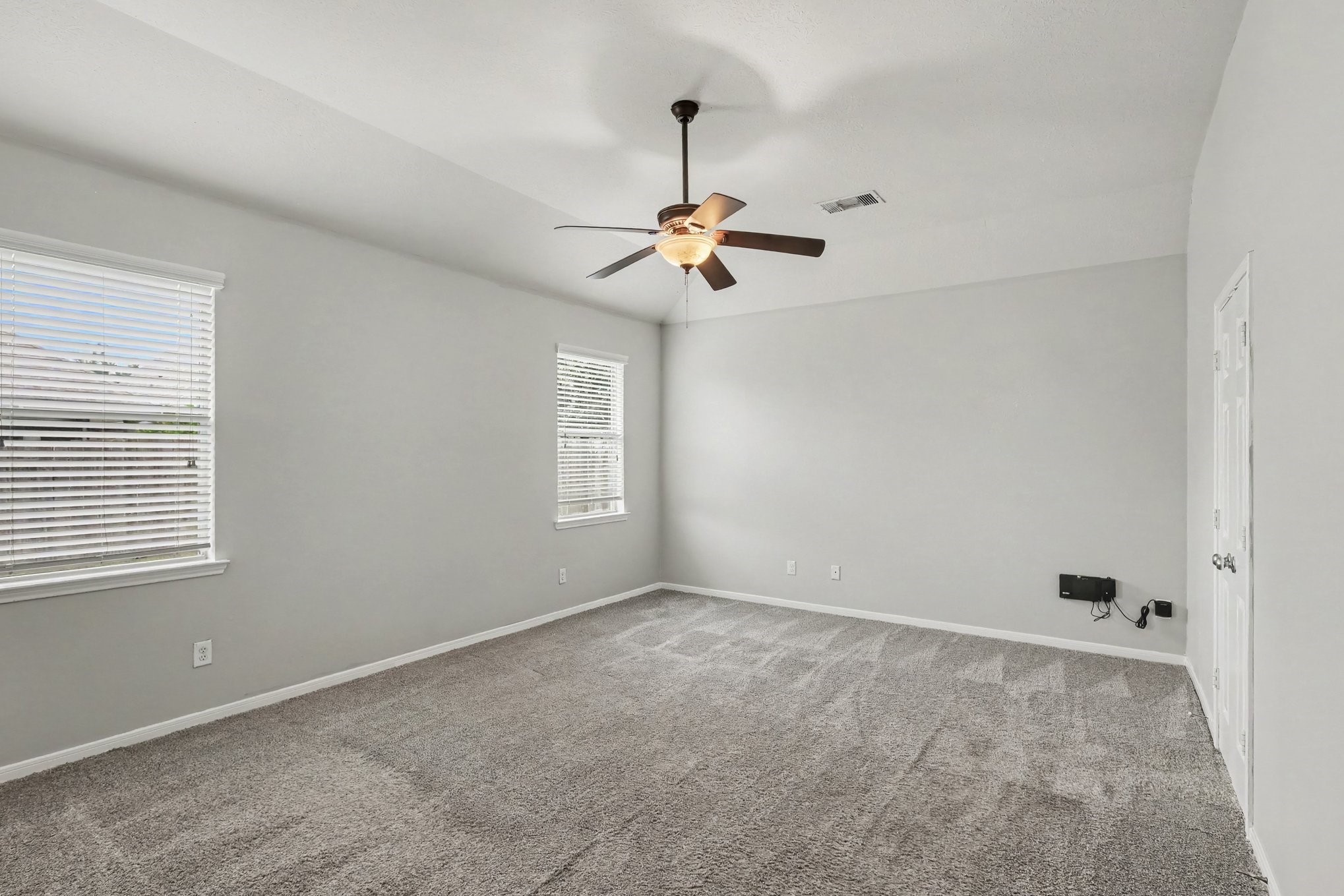 8307 Mandalay Bay Drive Property Photo 12