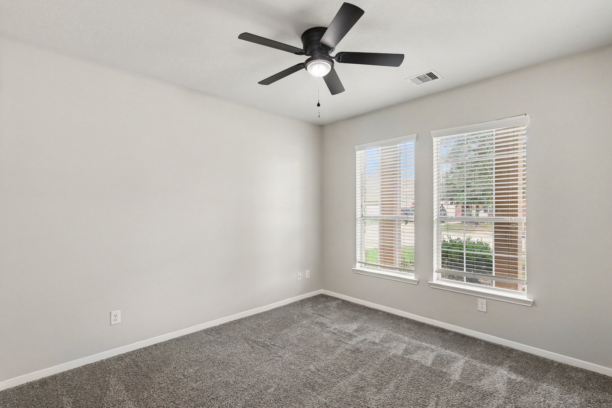 8307 Mandalay Bay Drive Property Photo 15