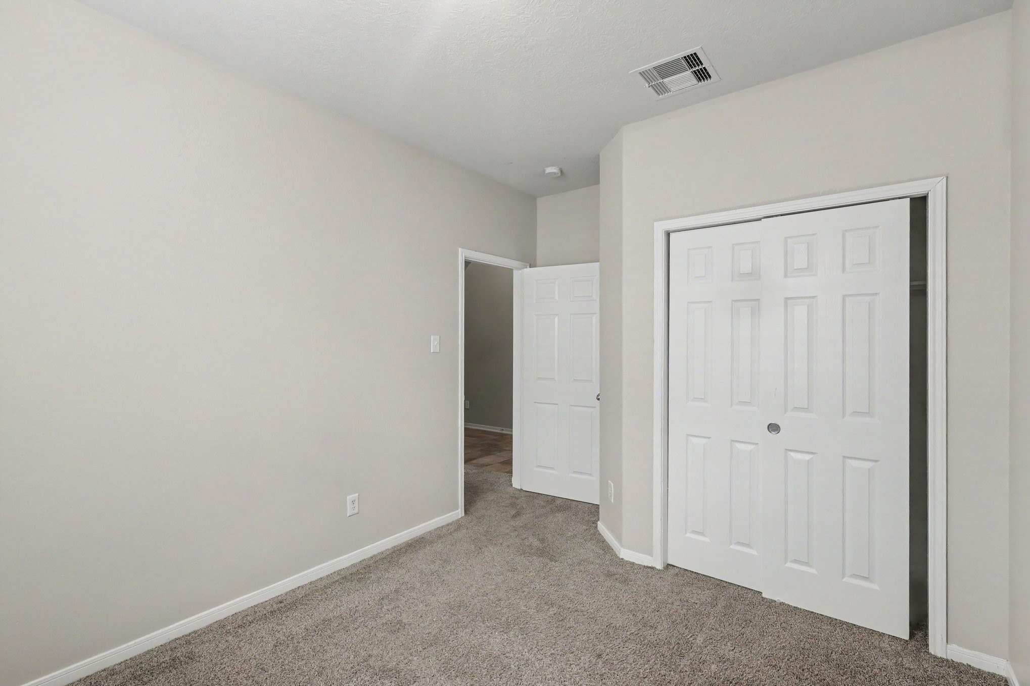 8307 Mandalay Bay Drive Property Photo 18