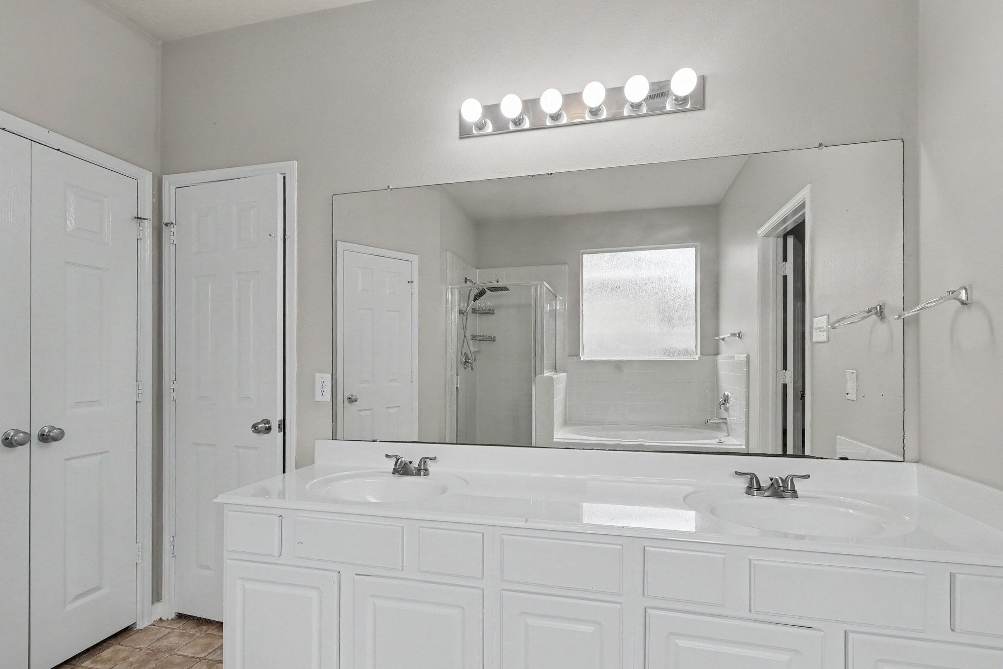8307 Mandalay Bay Drive Property Photo 19