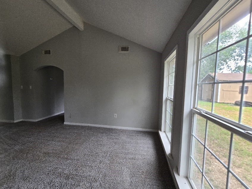 2410 Daffodil Street Property Photo 5