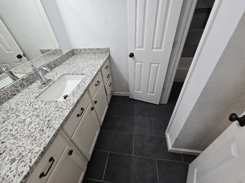 2410 Daffodil Street Property Photo 14
