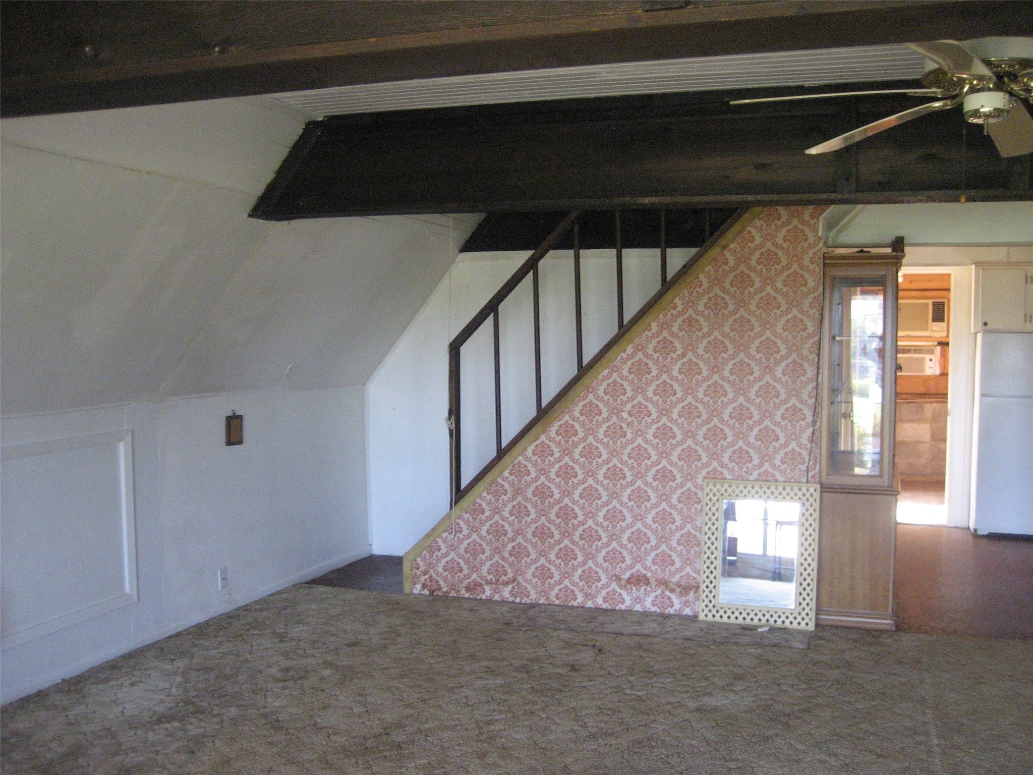 112 Hilltop Drive Property Photo 8