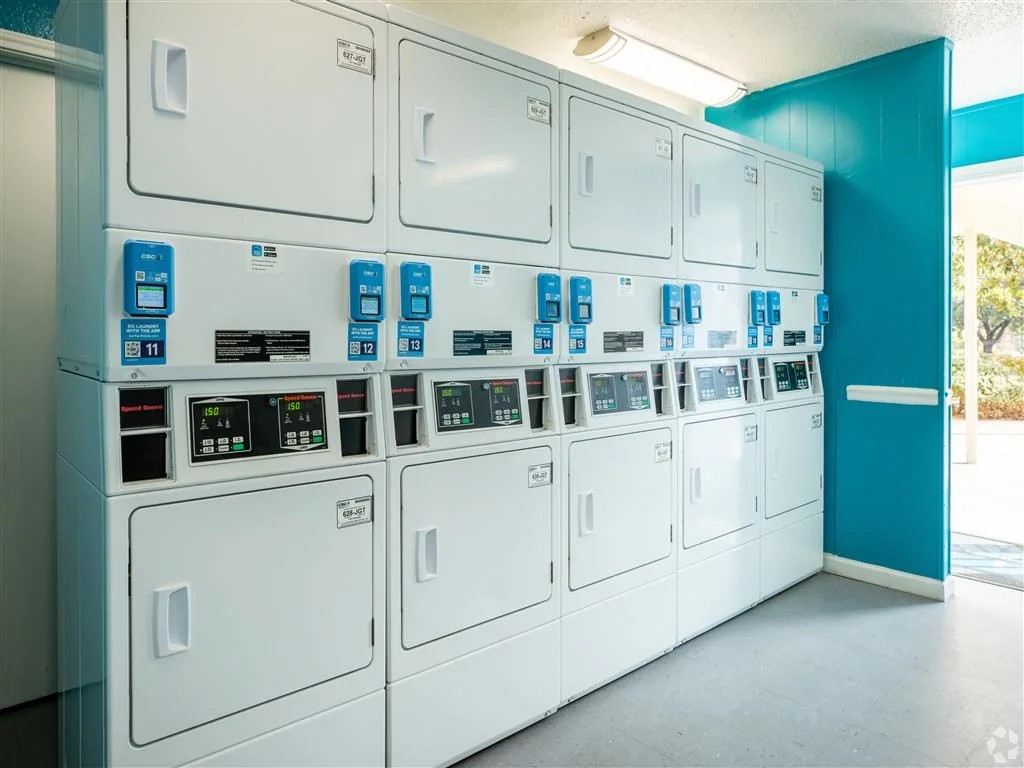 7610 Cameron Rd 1128 Property Photo 26