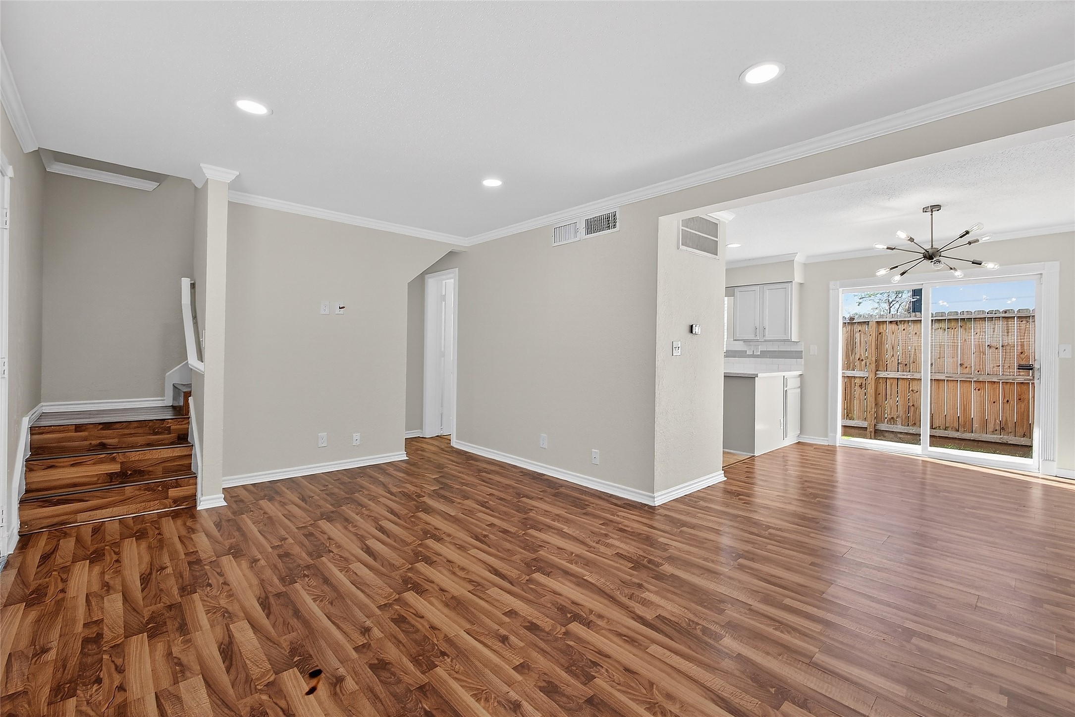 1221 Cedar Post Lane 1b Property Photo 3