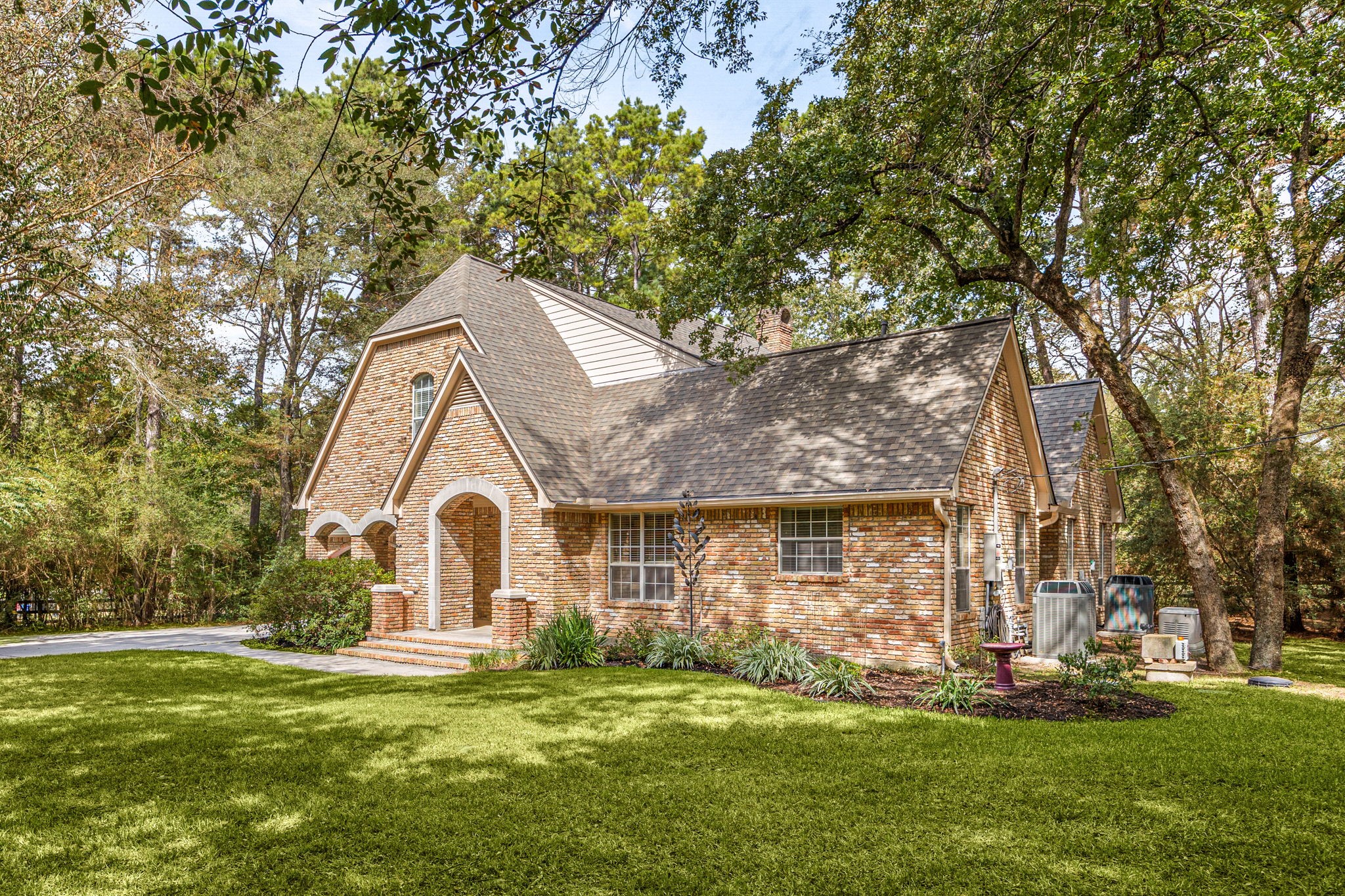 19802 Sapphire Circle Property Photo 4