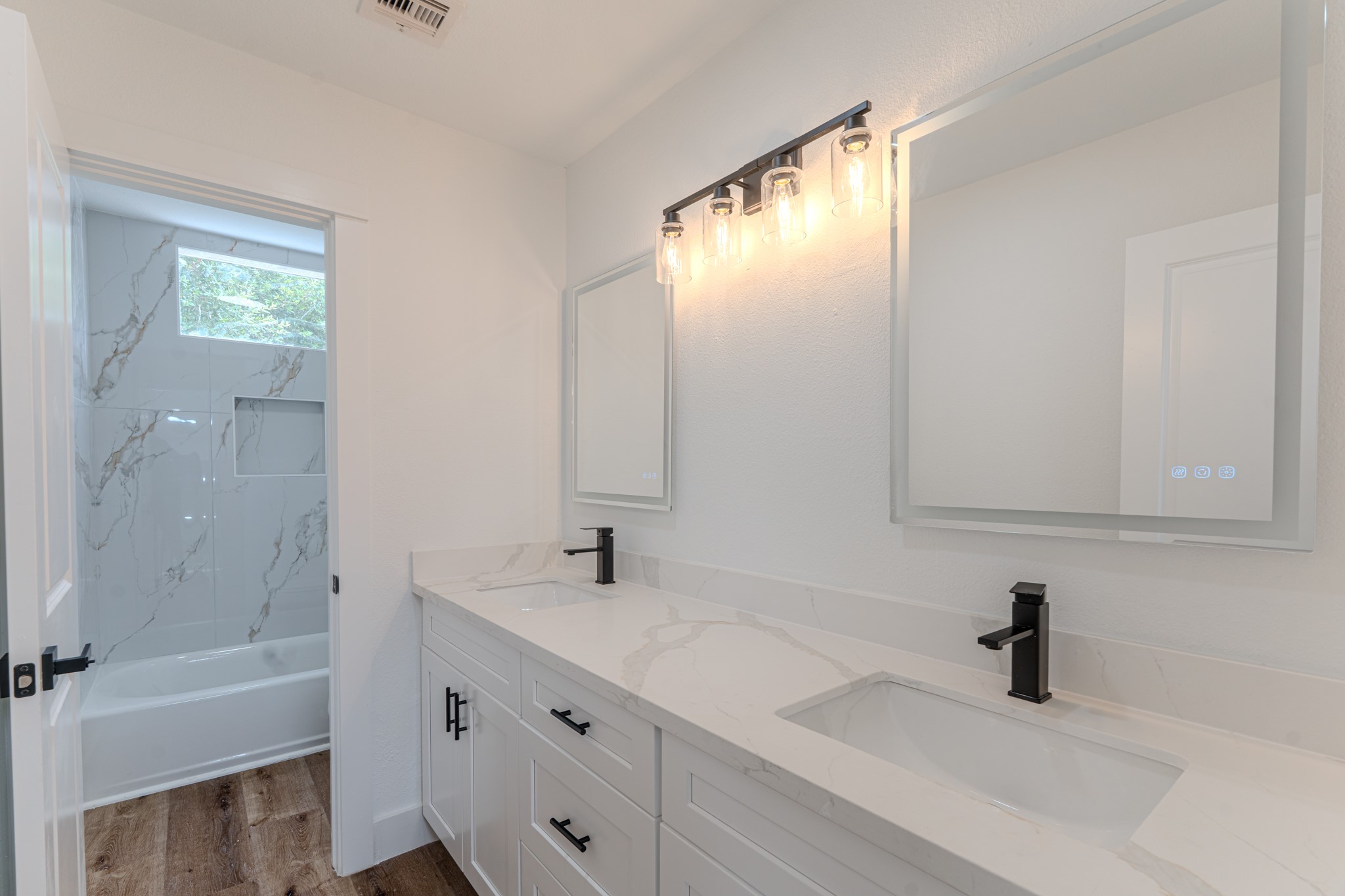 14323 Briarhills Parkway Property Photo 35