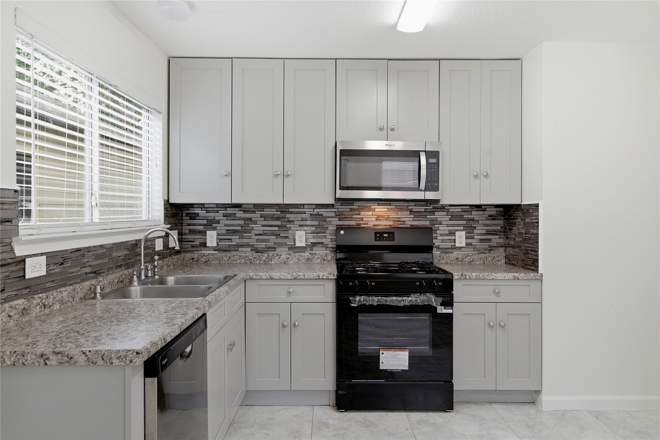 26872 Wellington Court Property Photo 14