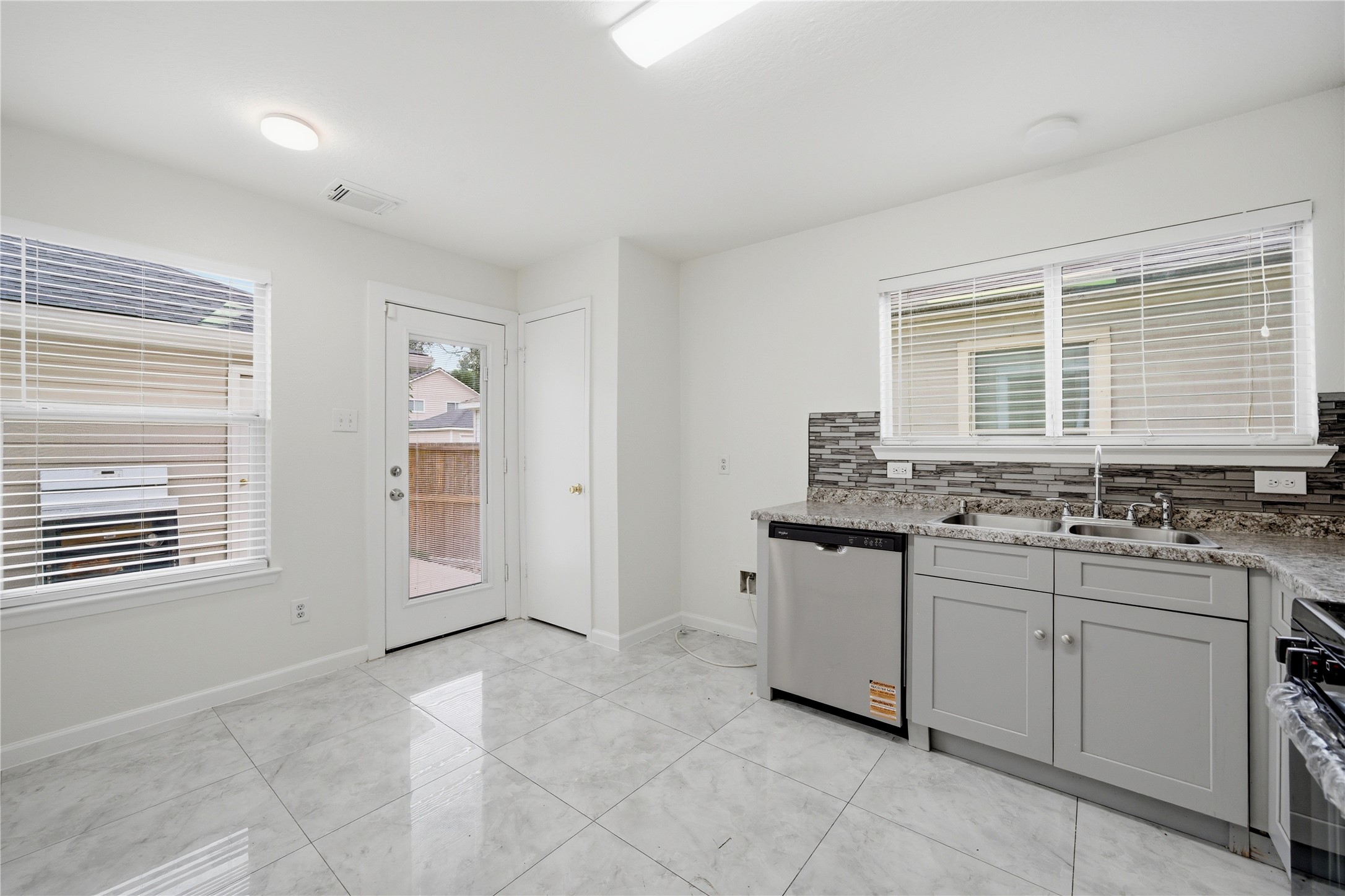 26872 Wellington Court Property Photo 17