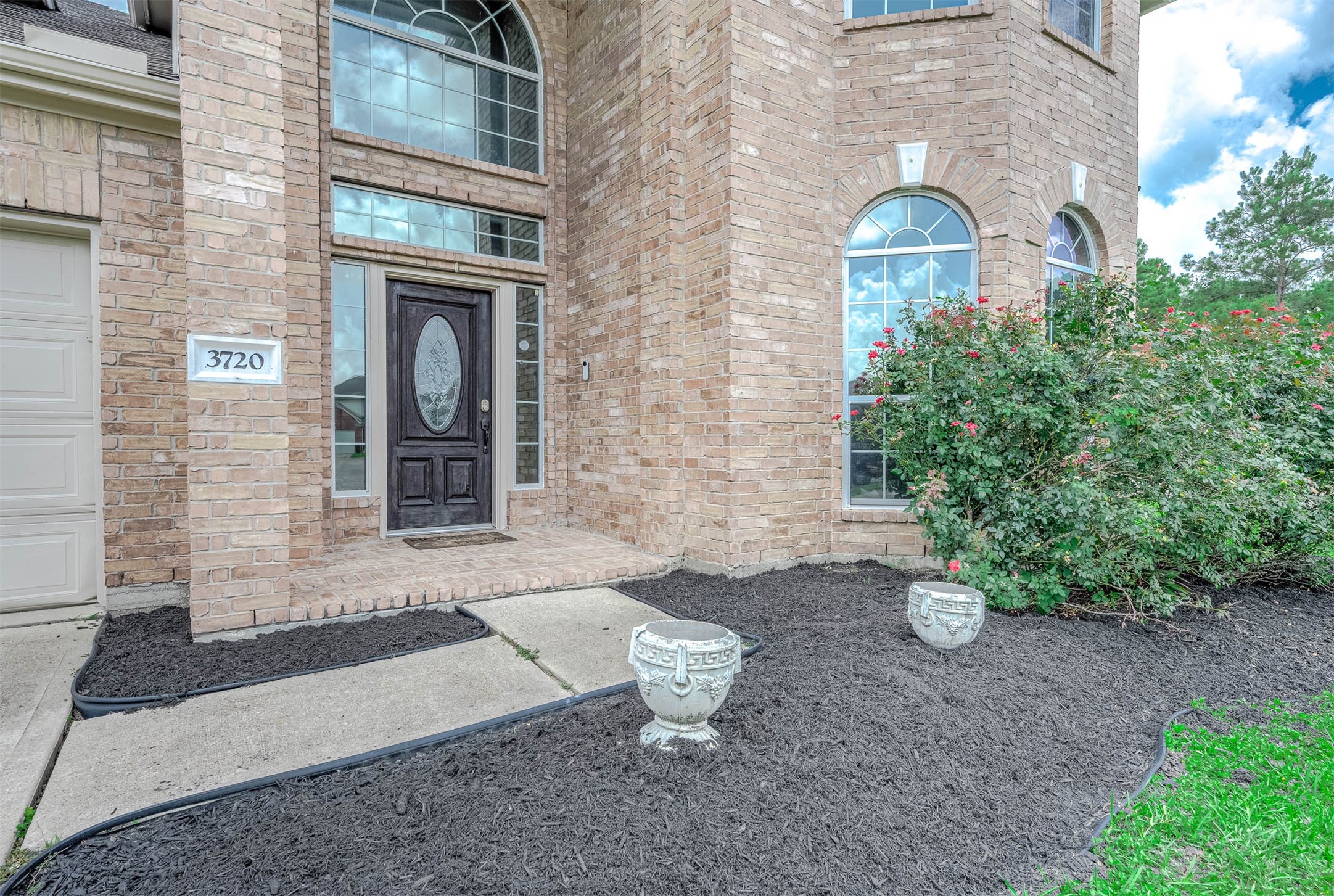 3720 Armand Drive Property Photo 4