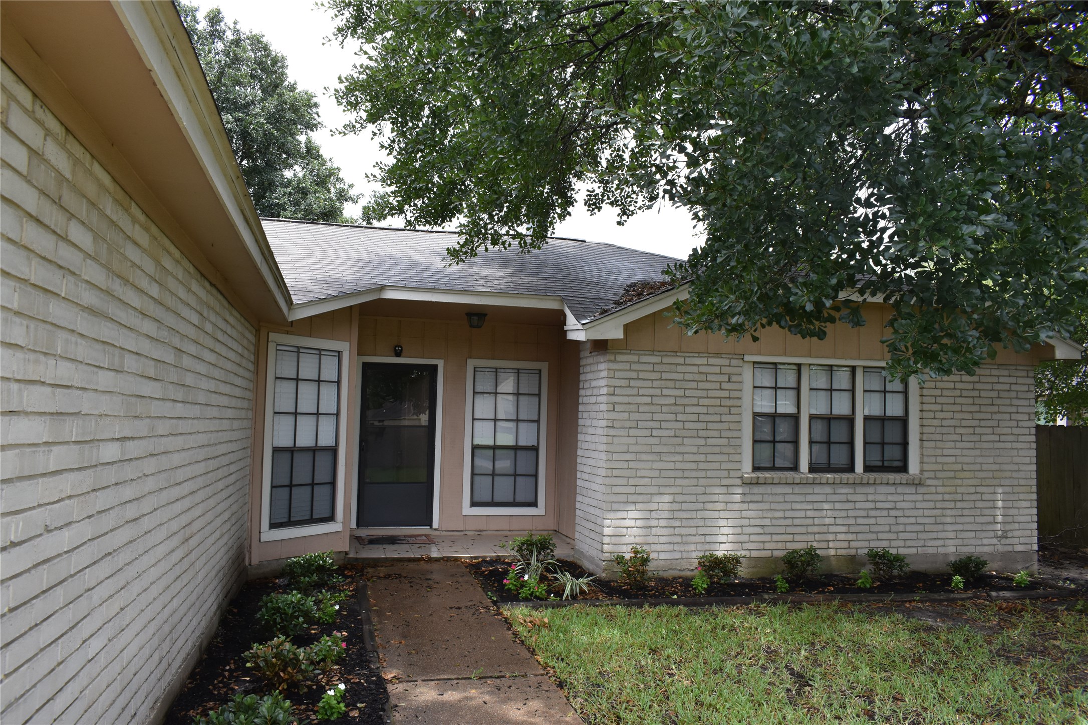 16838 Markridge Drive Property Photo 4