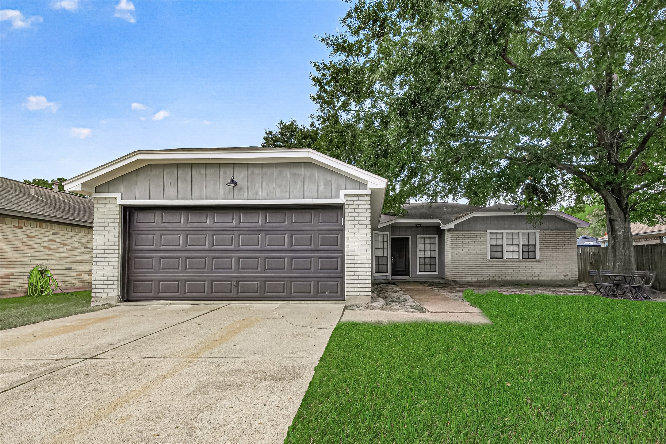 16838 Markridge Drive Property Photo 4