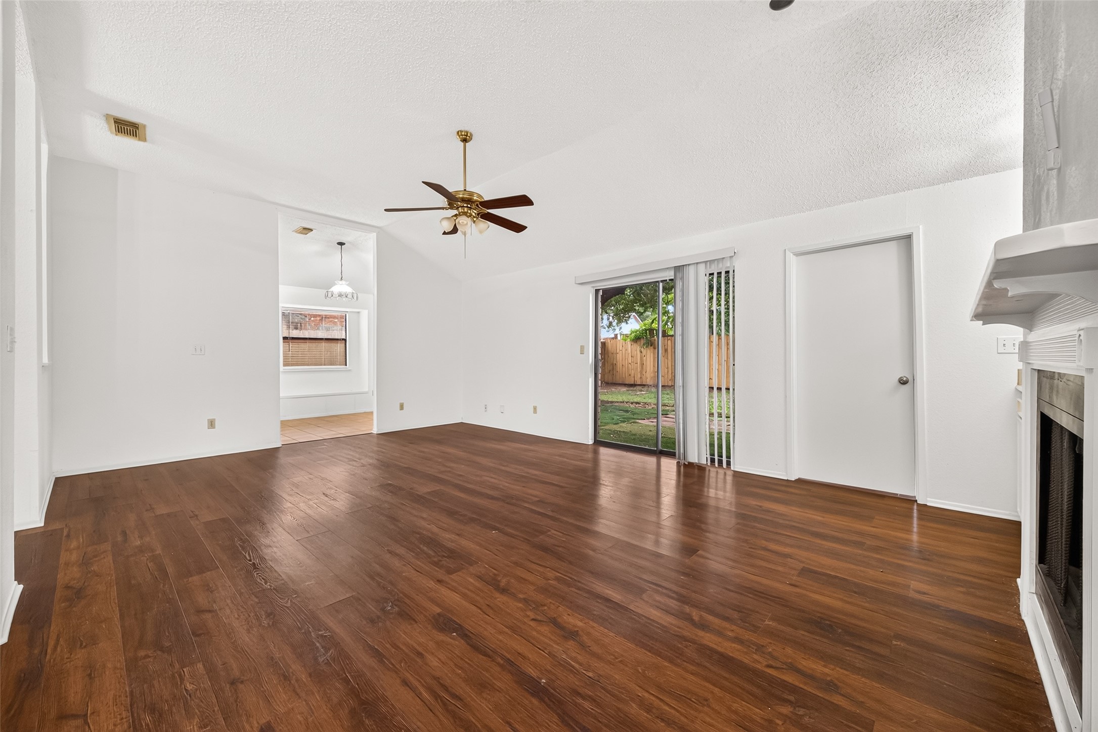 16838 Markridge Drive Property Photo 7