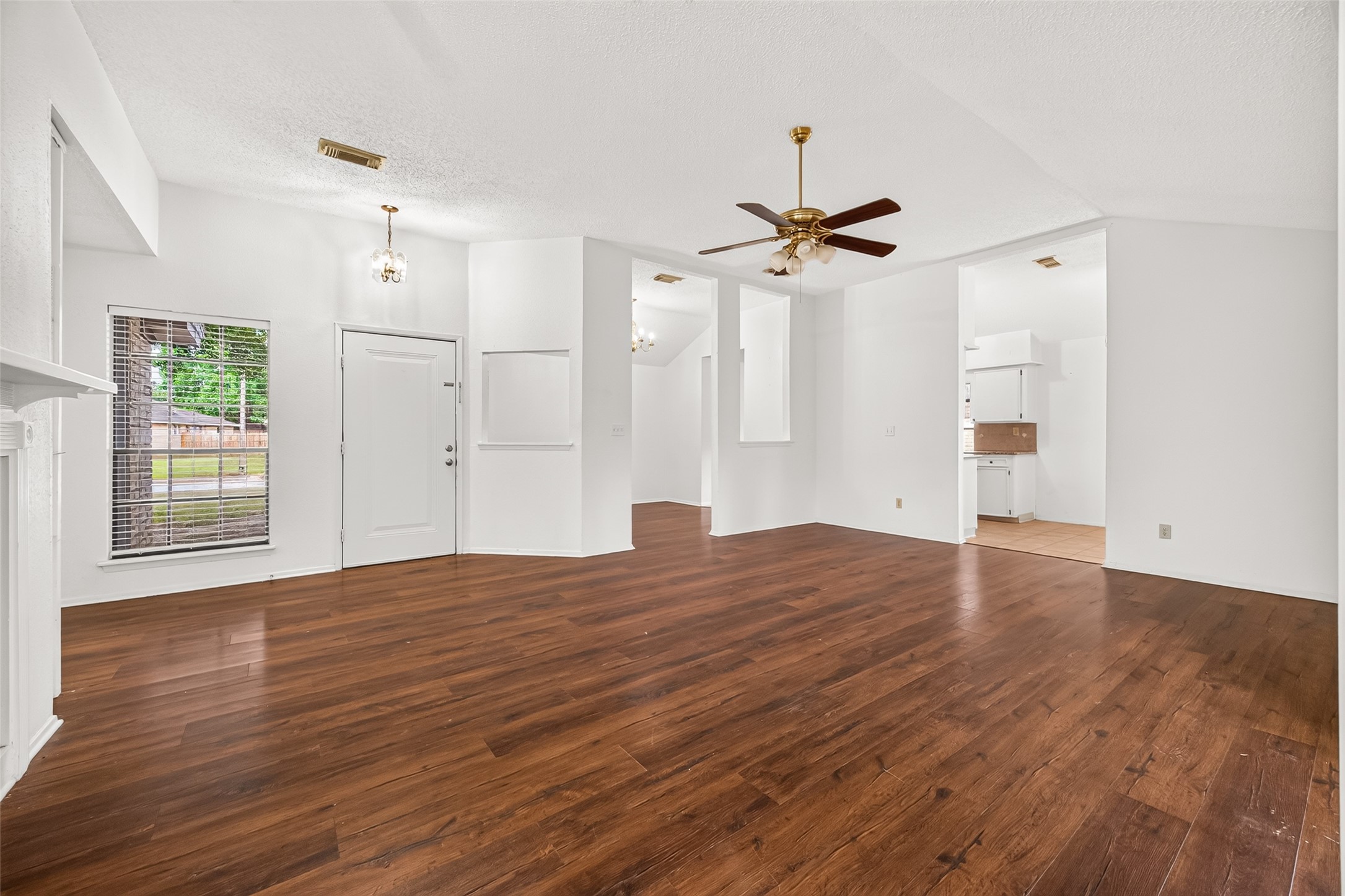 16838 Markridge Drive Property Photo 9