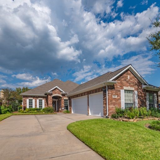 5019 Shining Creek Court Property Photo
