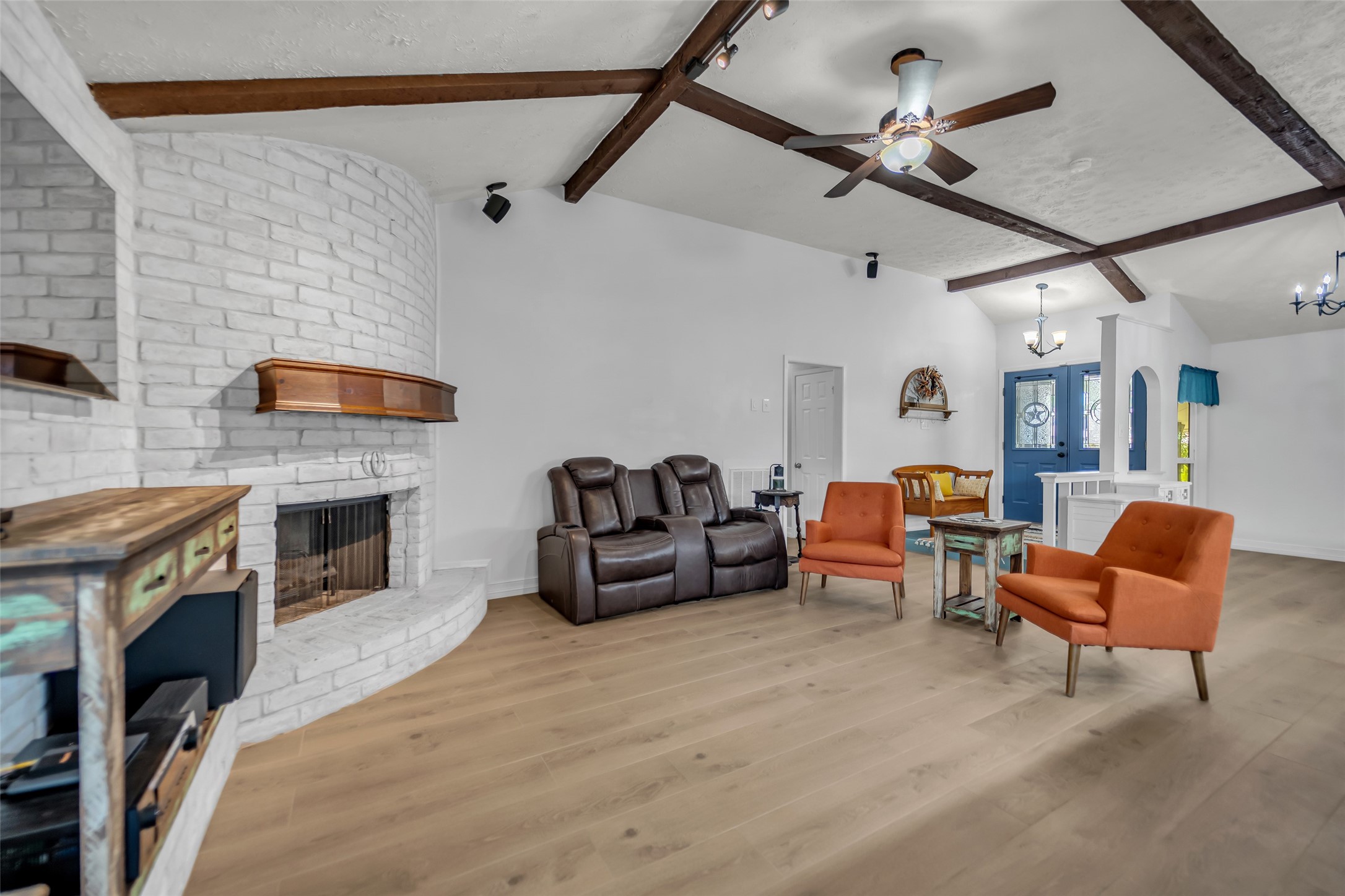 16222 Green Shade Drive Property Photo 6