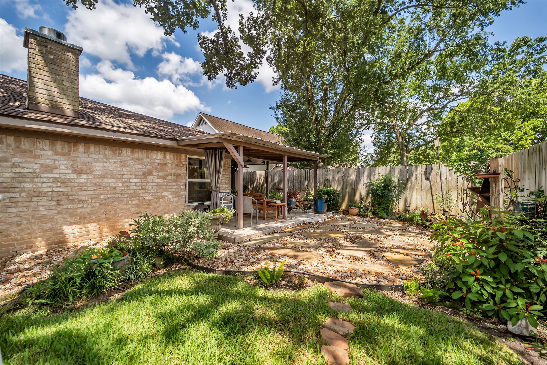 16222 Green Shade Drive Property Photo 26