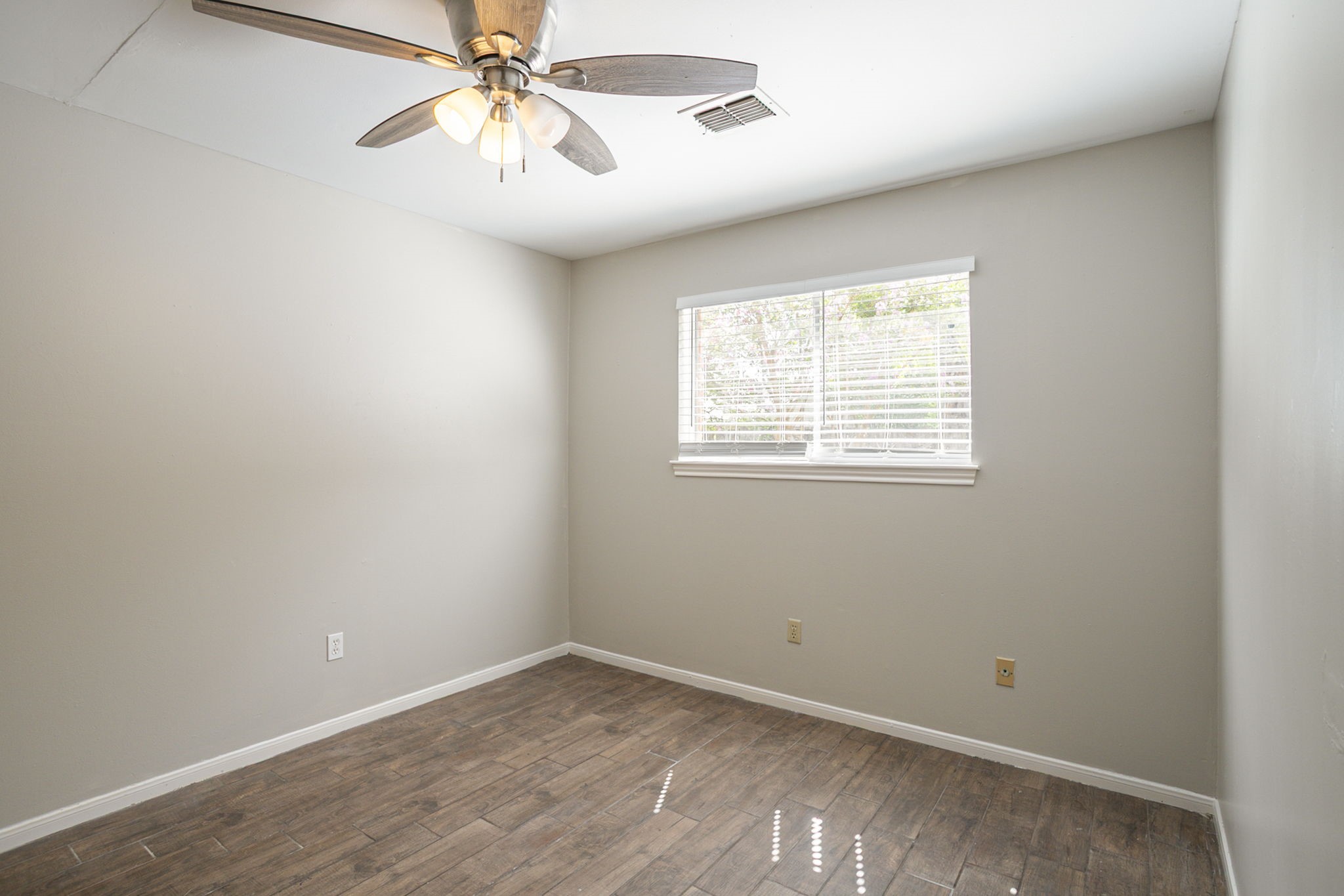 5606 Water Leaf Lane Property Photo 28