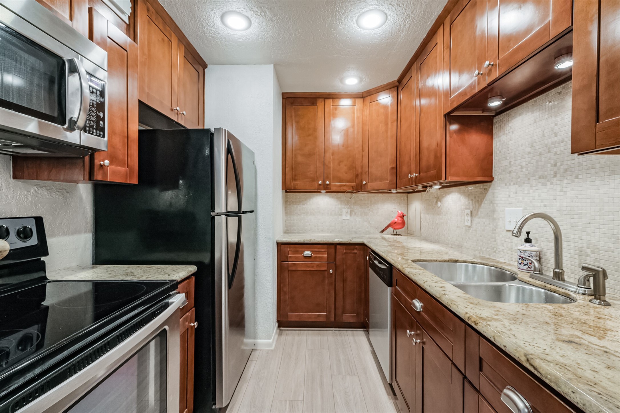 7575 Katy Freeway 143 Property Photo 8