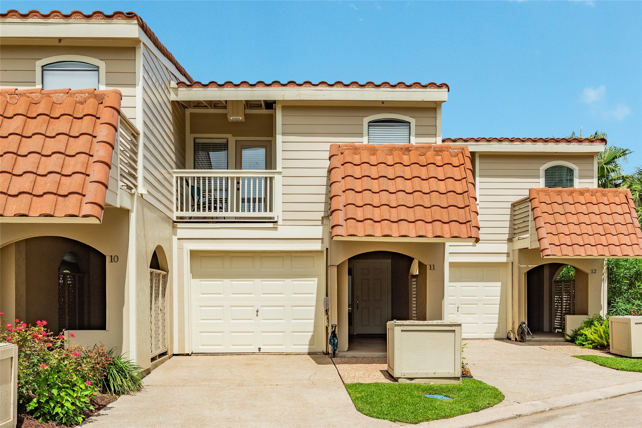 11 Dana Drive C Property Photo 1