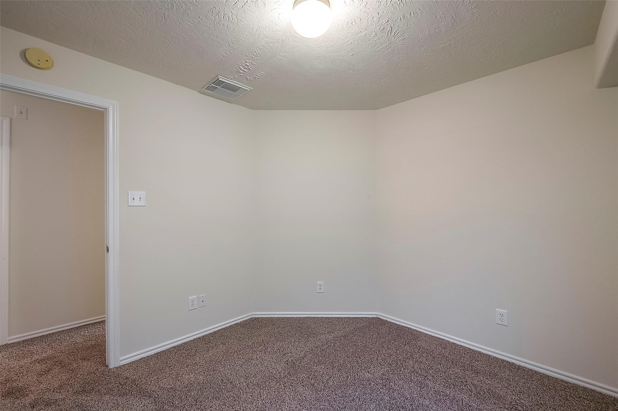 14330 Fairbuff Lane Property Photo 11