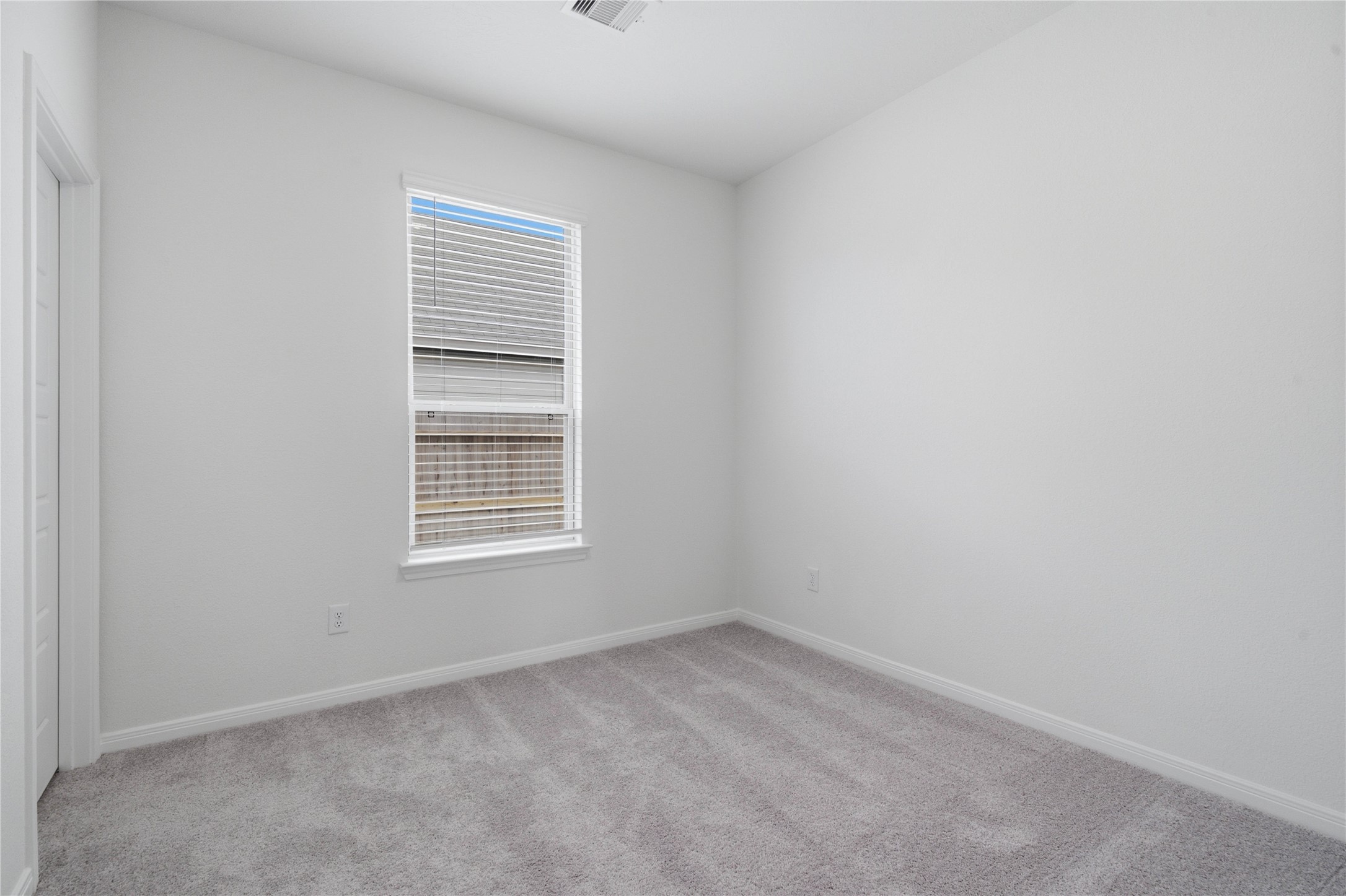 1526 Valley Creek Drive Property Photo 6