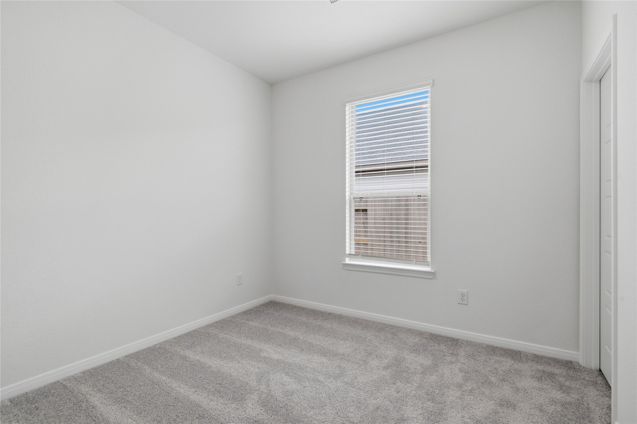 1526 Valley Creek Drive Property Photo 7