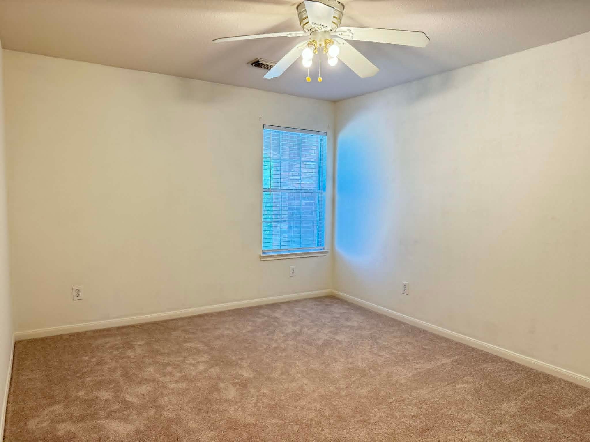 4710 Meadowthorn Court Property Photo 13