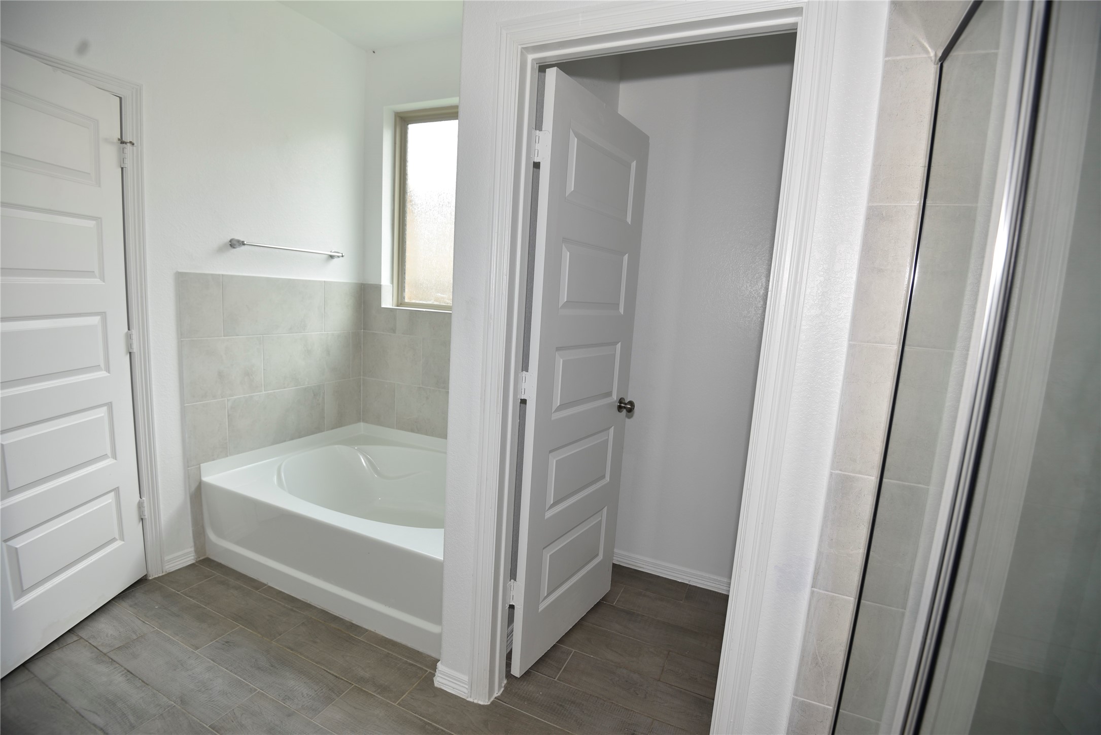 23006 Forebear Drive Property Photo 11