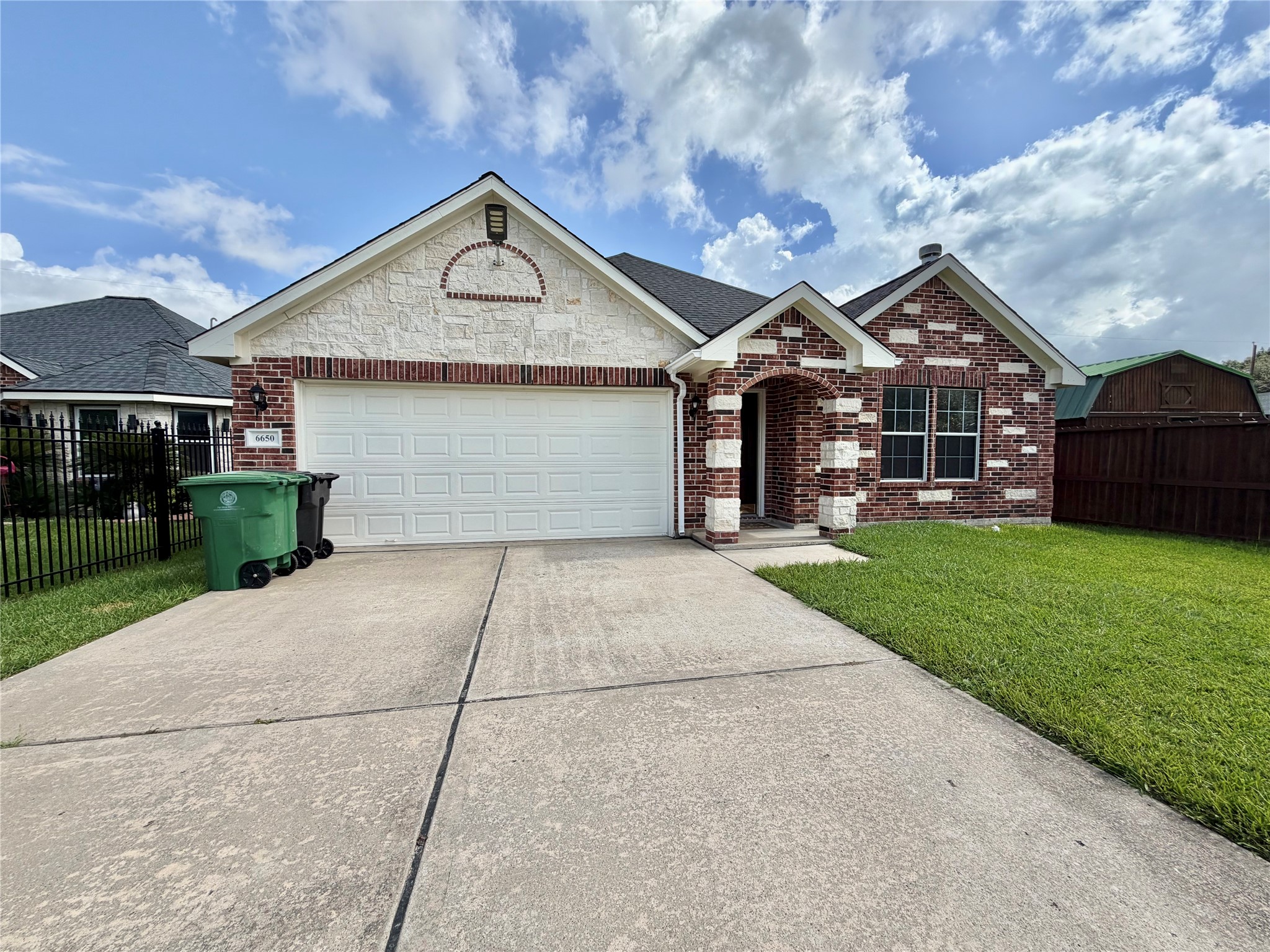 6650 Roberson Street Property Photo 3