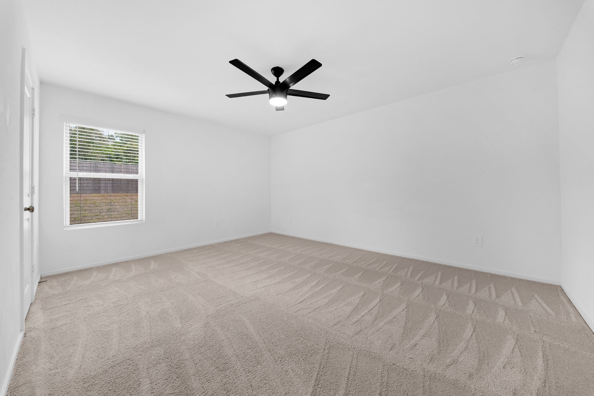 597 Falling Cave Drive Property Photo 14