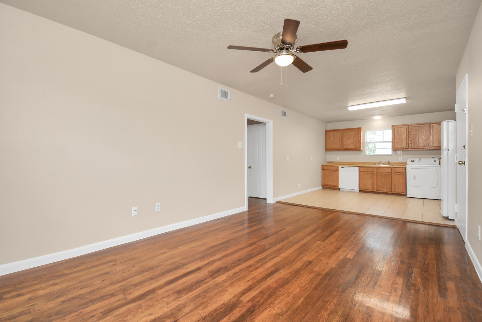 500 W Pitts Avenue 302 Property Photo 7