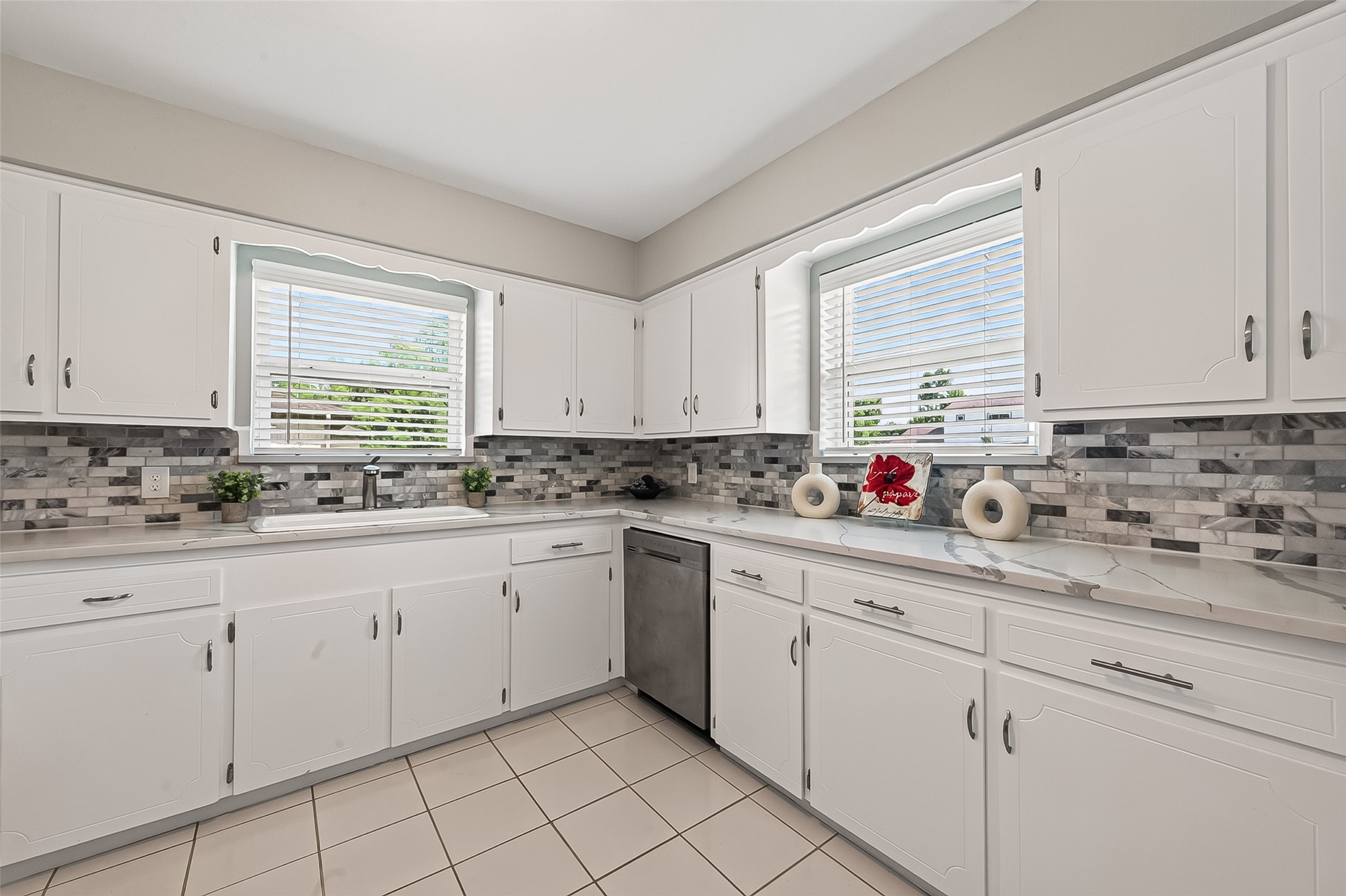 237 Burkett Street Property Photo 17