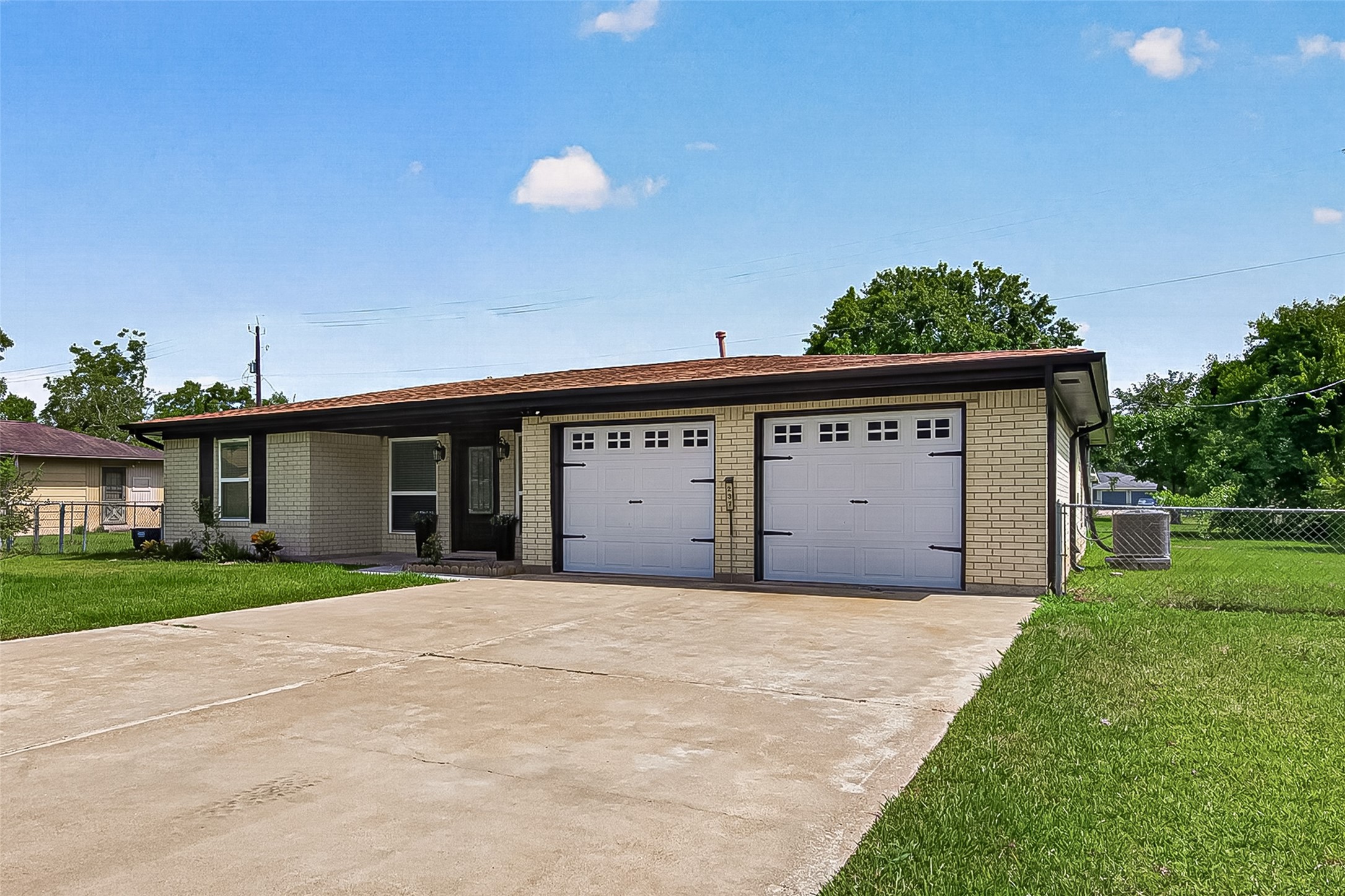 237 Burkett Street Property Photo 41