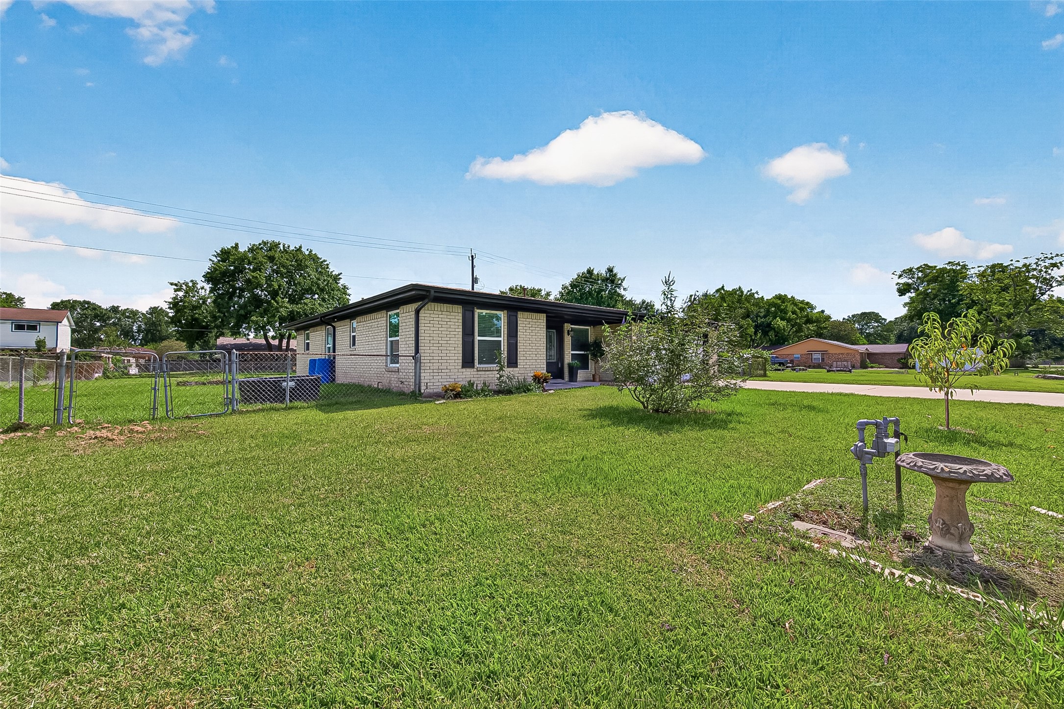 237 Burkett Street Property Photo 44