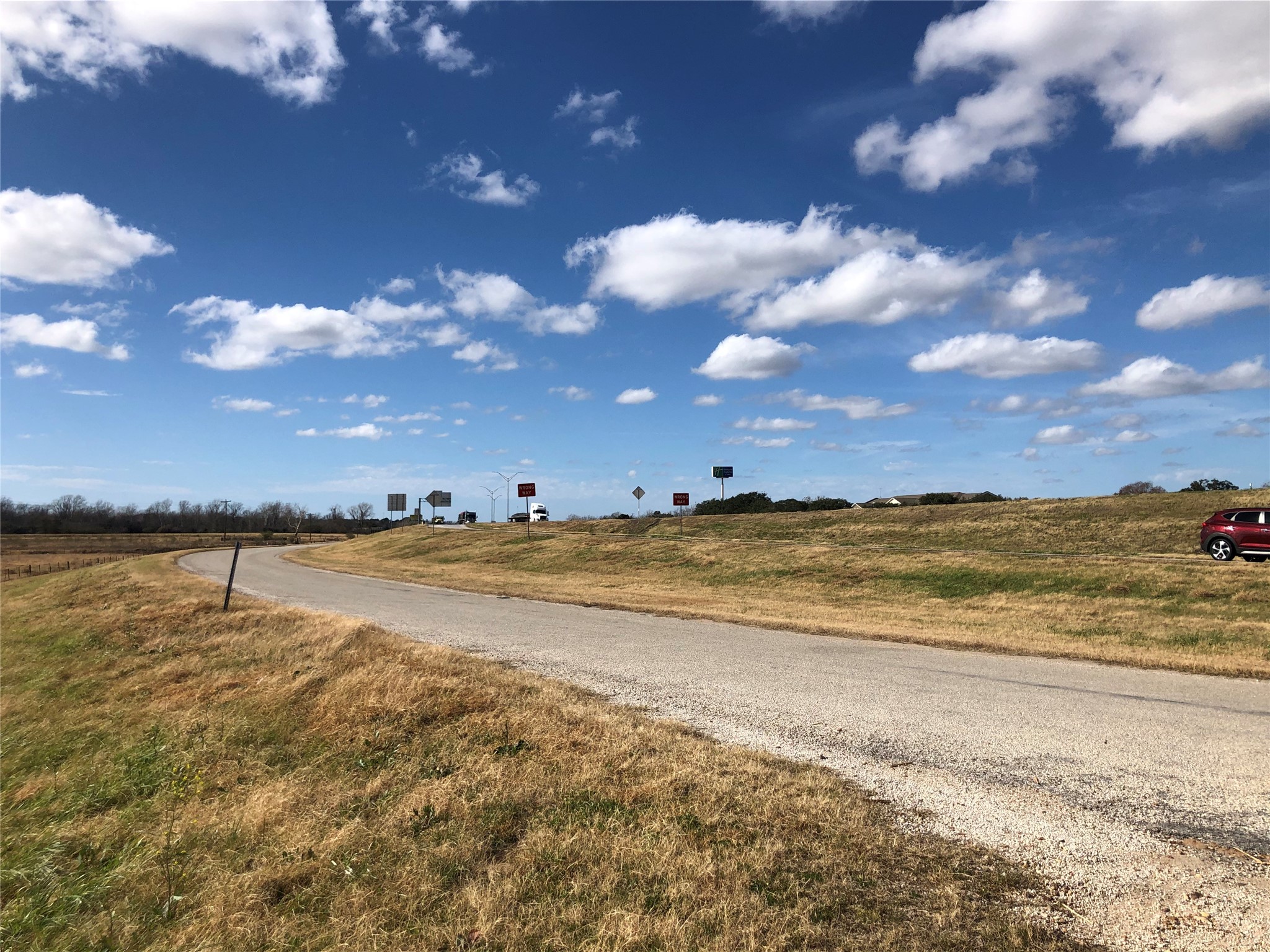 4390 Ih 10 Property Photo 3