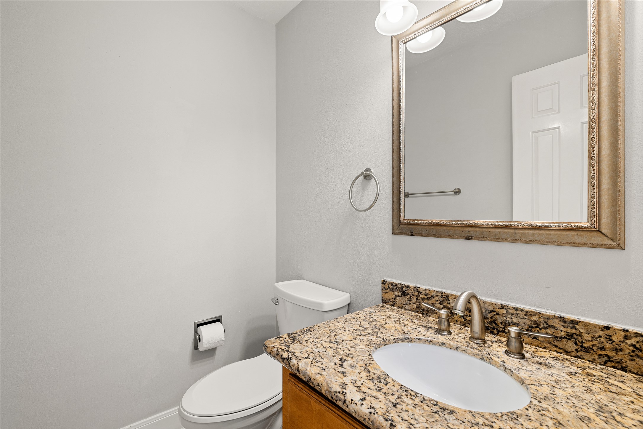 8007 Suspiro Drive Property Photo 5