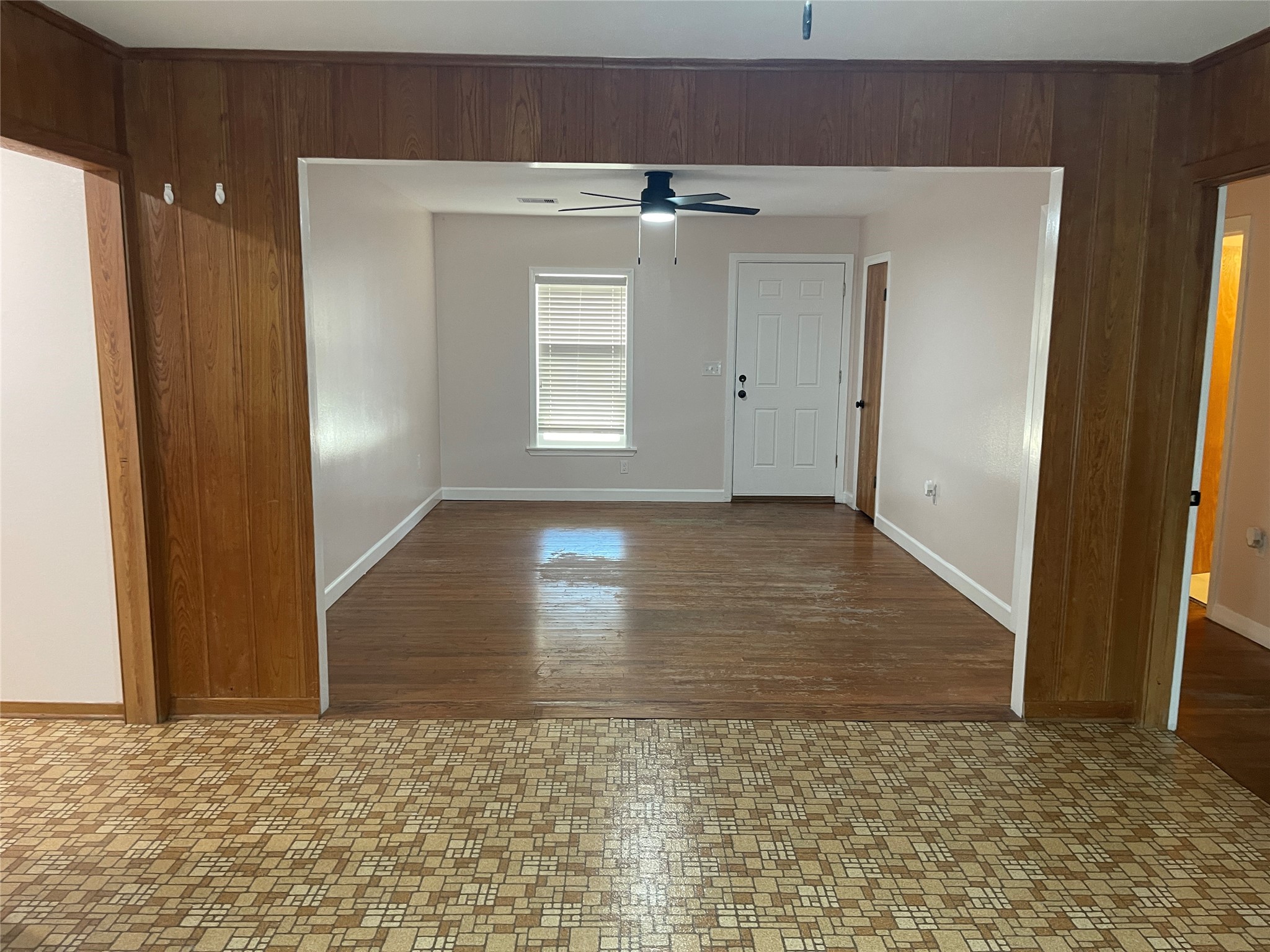 21882 Russell Drive B Property Photo 3